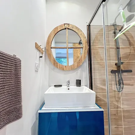 Avec Exterieur Apartment