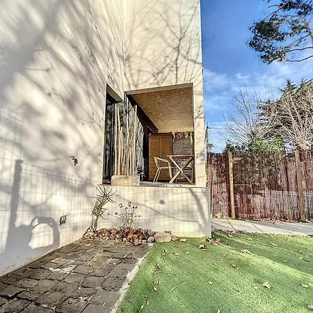 Avec Exterieur Apartment *